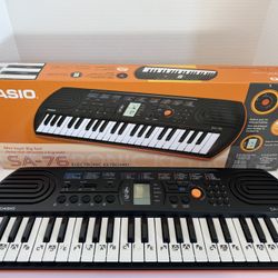 Casio SA-76 44-Key Mini Keyboard—Good Used Condition!