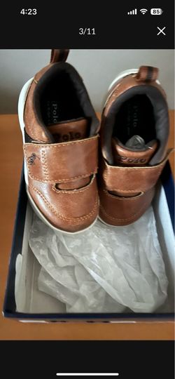 There very cute shoes for Boys the size is 6 The color is Tan Brown it’s made by RALPH LAUREN