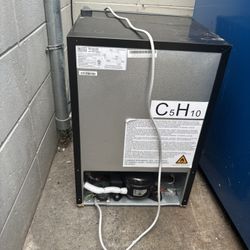 Mini Fridge 