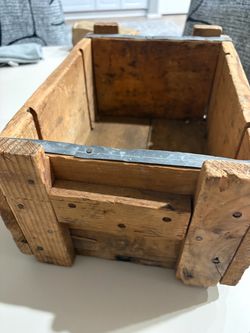 Vintage Military Wooden Ammunition Crate – Rustic Collectible Storage