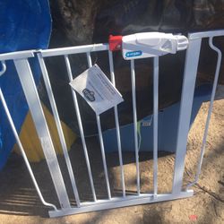 New metal walk-through gate with hardware only $40