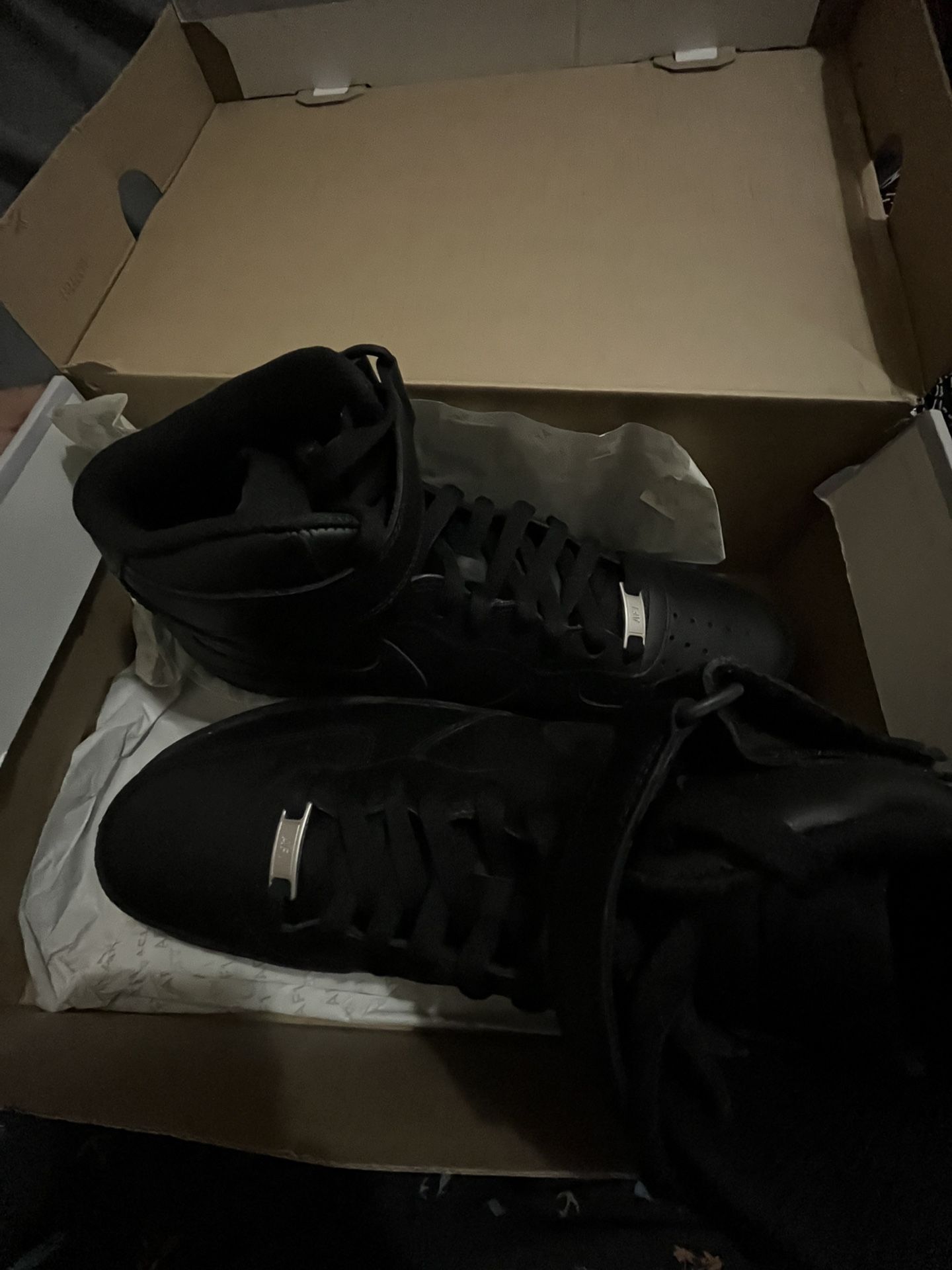 Mid Top Black Forces