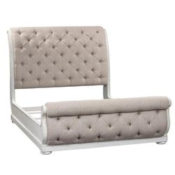 Magnolia Manor Upholstered Sleigh Bed,King