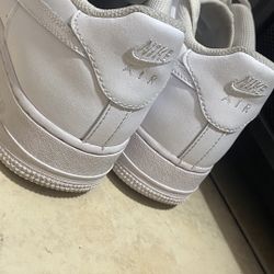 Air Force One Size 8 - Only Been Worn 2 Times Still Clean And In Good Condition!! 