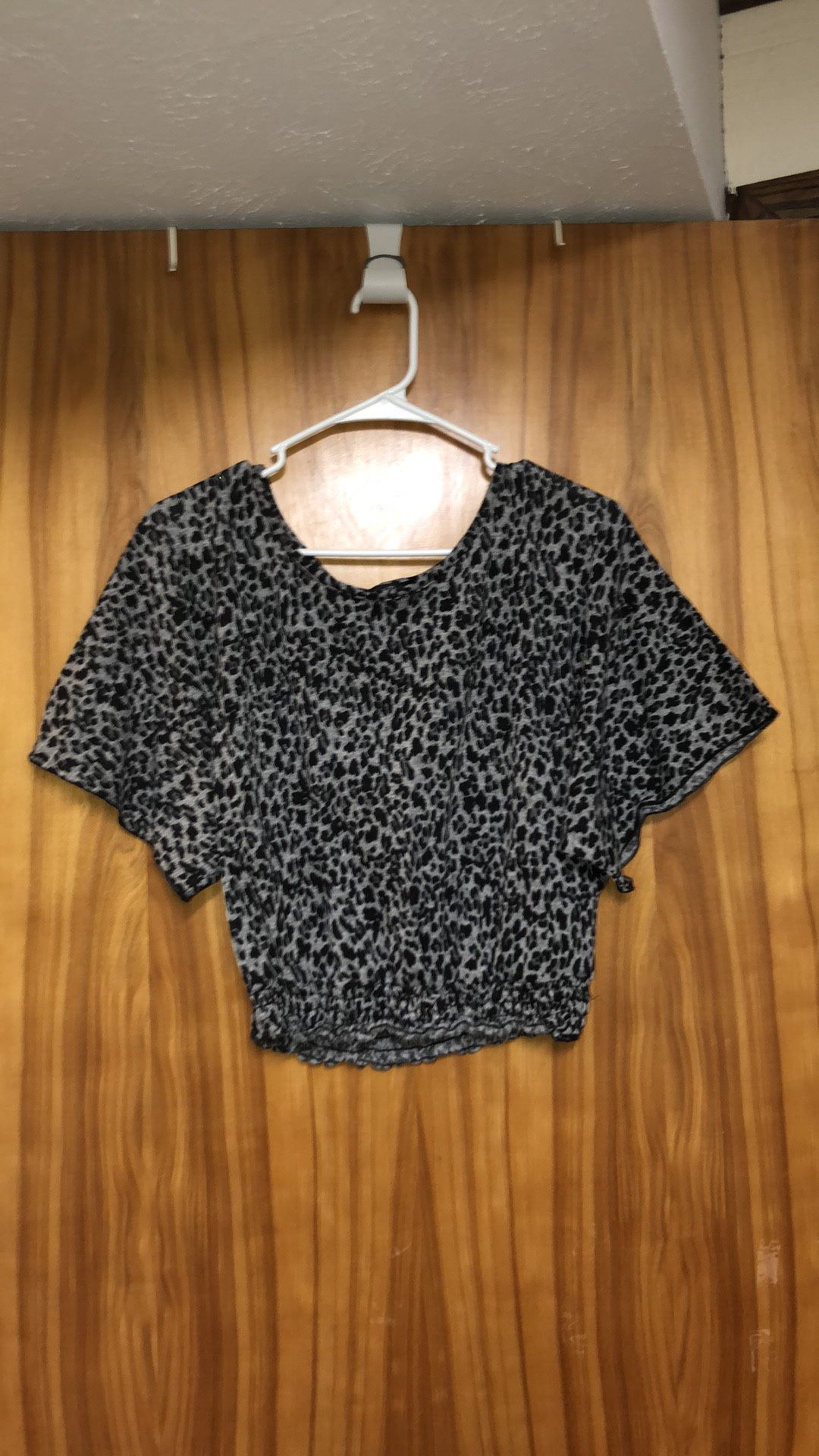 Kid’s size large thin animal print sweater