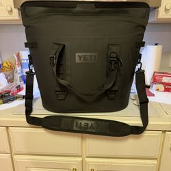 Yeti Hopper M30