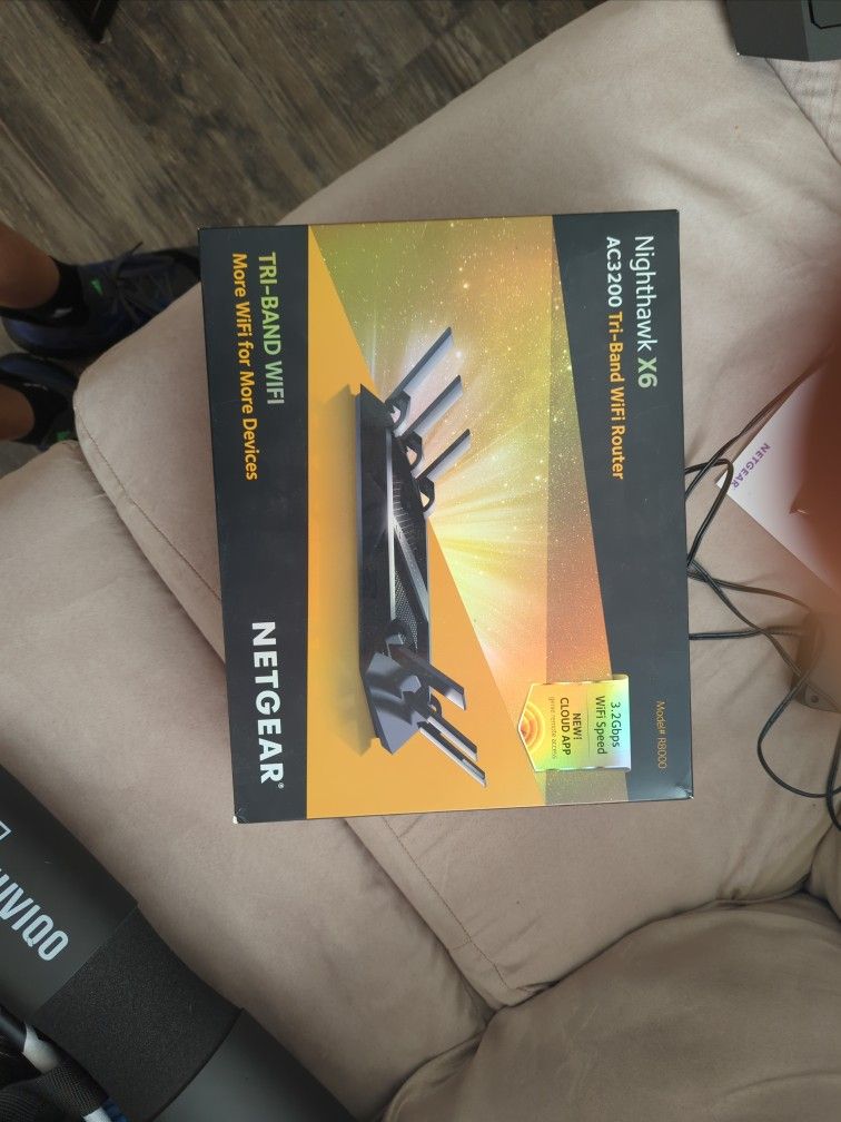 Nighthawk X6 Trip-band WiFi Router