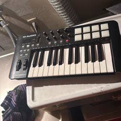 Midi Keyboard (m-audio Oxygen 25)