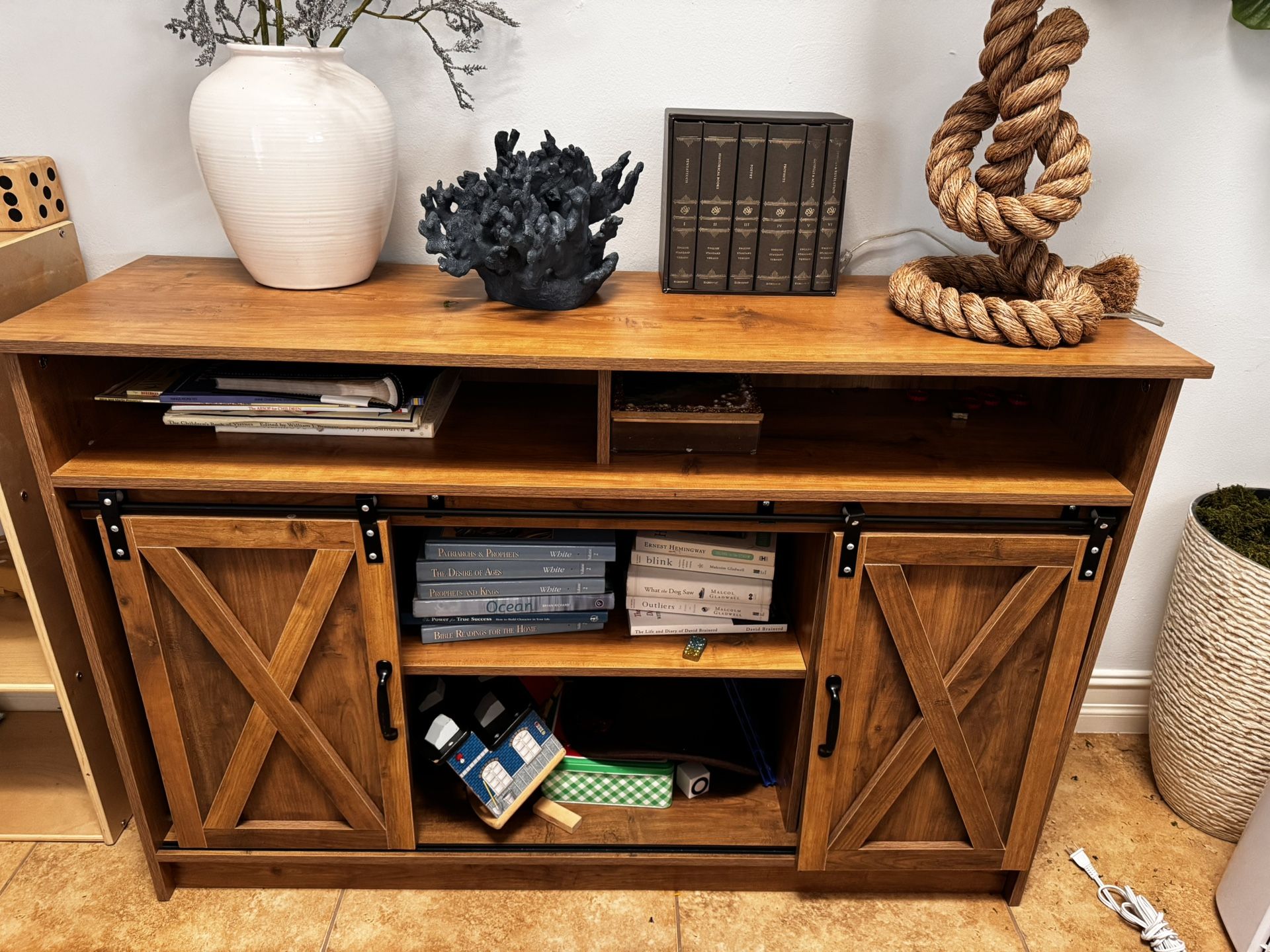Console Table/Side Table