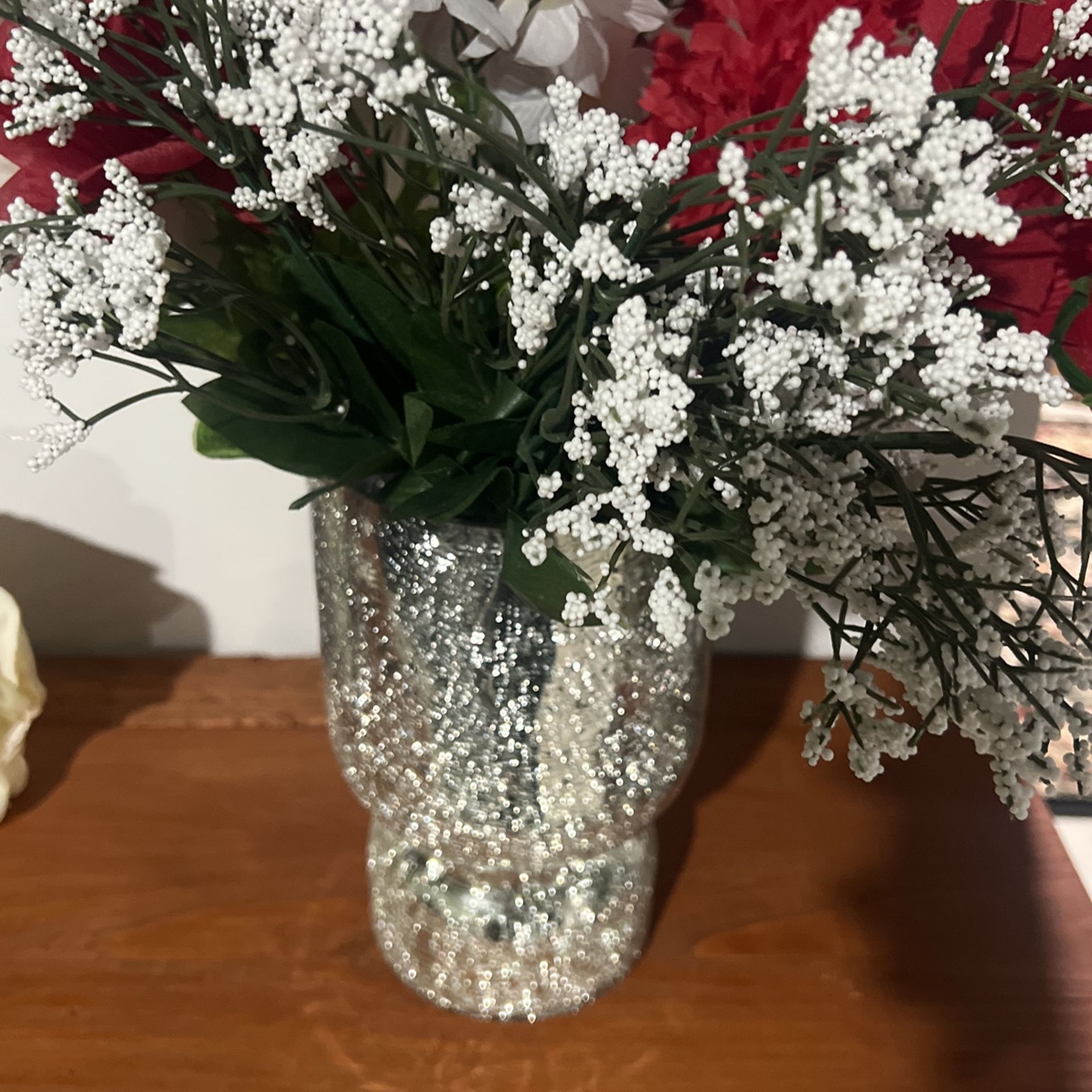 Selling Vase With Or Without Flowers