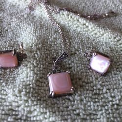 Pink Mother Of Pearl Pendant And Earring Set