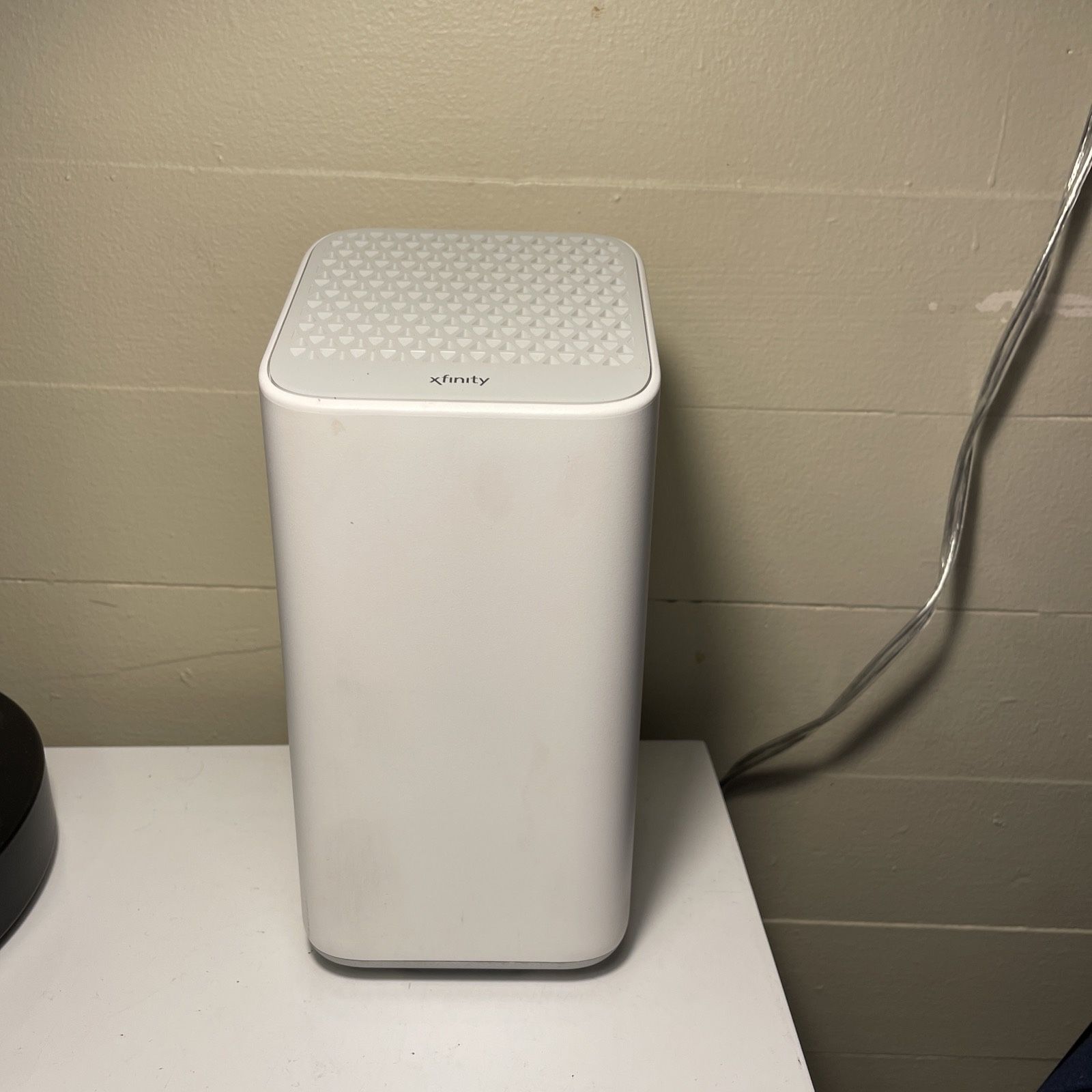 Xfinity TG02DCW4482CT XFi Gateway Modem Plus Router Powers On No ADAPTER