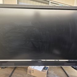 Used TV VIZIO, BLACK