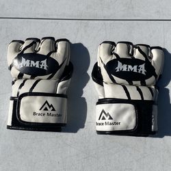 Like New Medium MMA Brace Master Half Finger Boxing Gloves