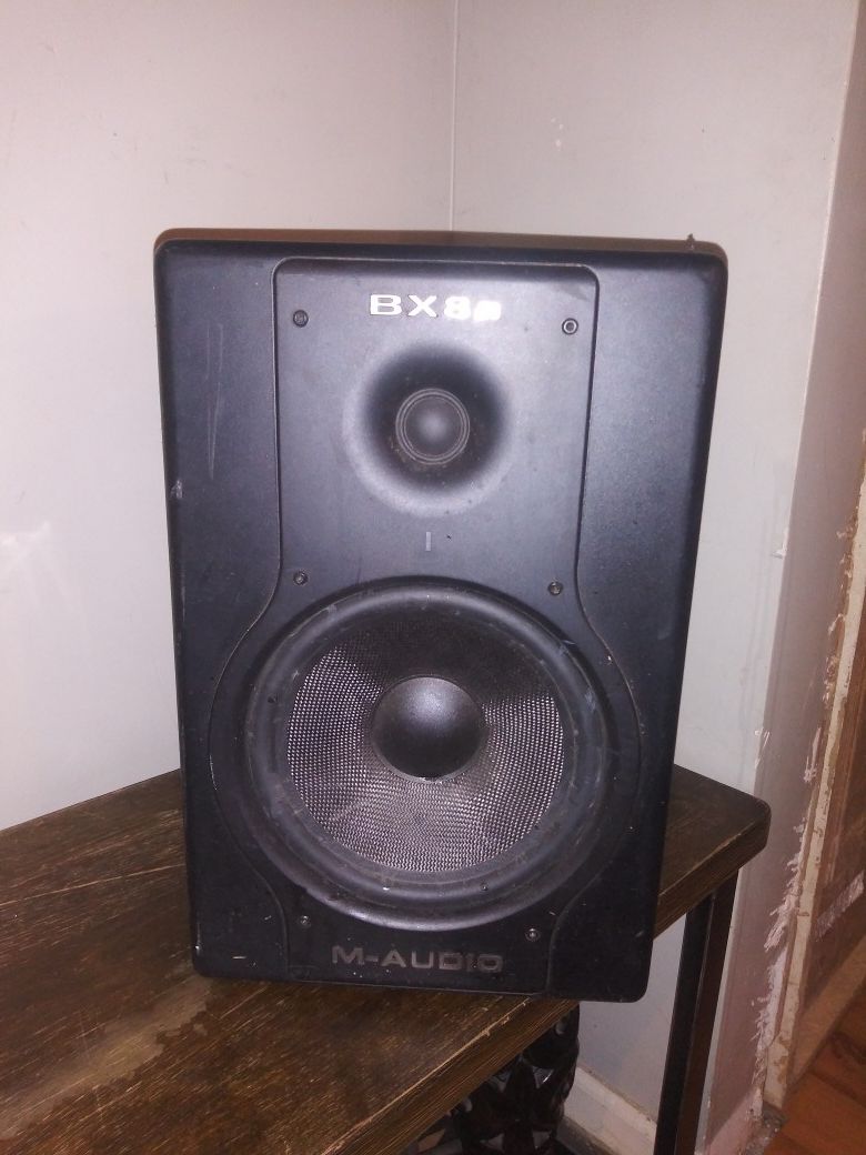 M audio speaker