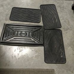 4 Boot Trays