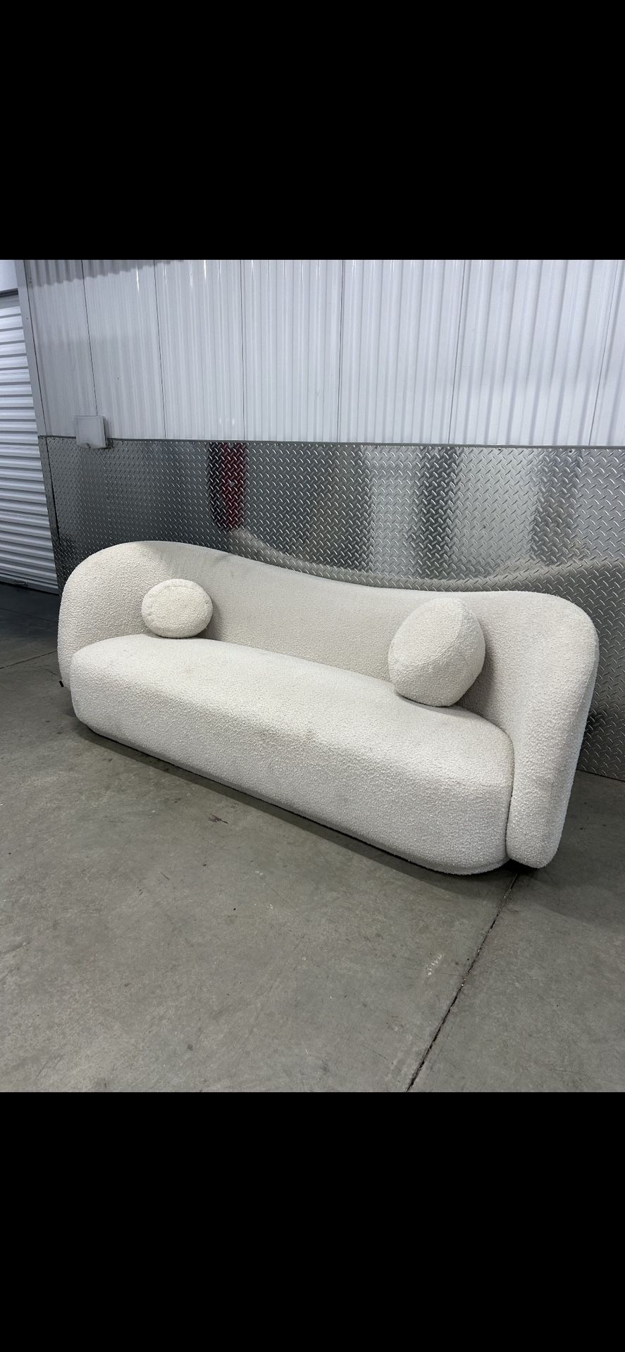 Sofa couch FREE DELIVER