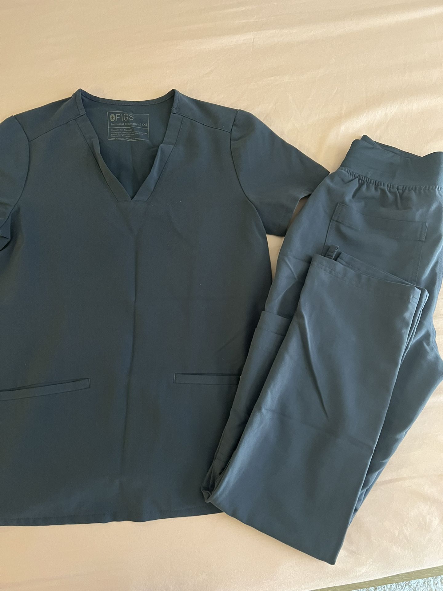 FIGS SCRUBS