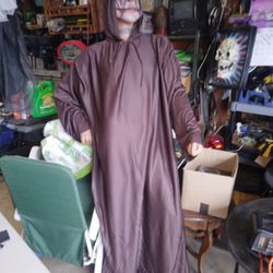 Halloween Creepy Guy Manniquin 6 Ft Tall 
