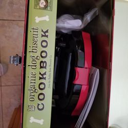 Doggie Biscuit MAKER set, Metal Case.