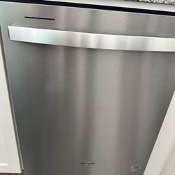 Whirlpool Dishwasher