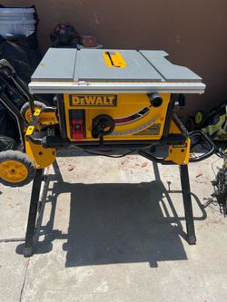 Dewalt Table Saw with Stand NO FENCE