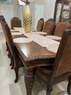 Like New- North Shore Wooden Dining Table and 8 chairs (Set)