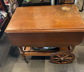 Retro early American rolling beverage cart