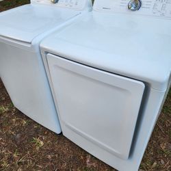 2022 HOTPOINT SUPER CAPACITY WASHER AND DRYER MATCHED SET  - FREE DELIVERY 