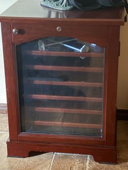 Wine cabinet