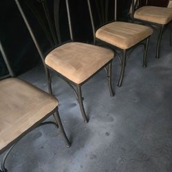 4 matching kitchen  chairs