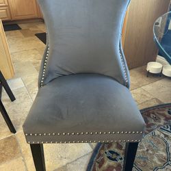Dining Room Chairs- Excellent Condition 