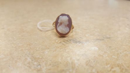 14k Yellow Gold Cameo Ring