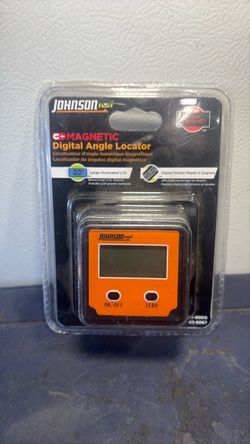 Magnetic digital level