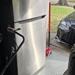 Frigidaire Fridge