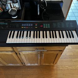 Yamaha PSR-6 Keyboard