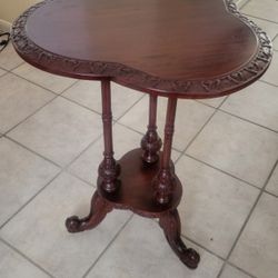 Clover Tables 2 Antique 