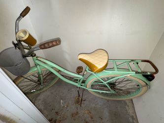 Huffy Deluxe Cruiser Bike