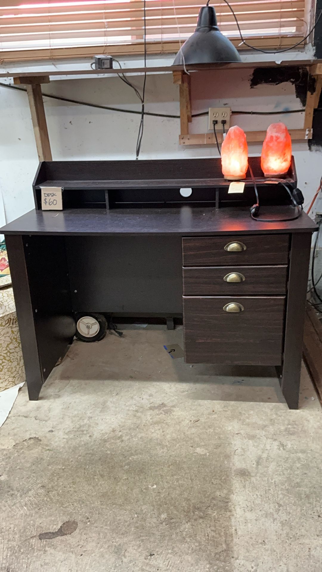 Desk $60 (FINN HILL)