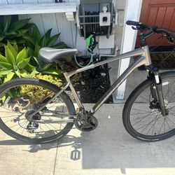 New Giant Roam Cross Bike 