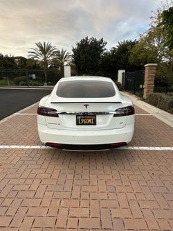 2014 Tesla Model S