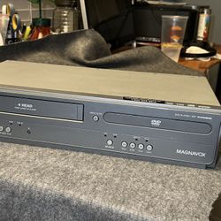 Magnavox DVD/VCR combo player (No Remote)