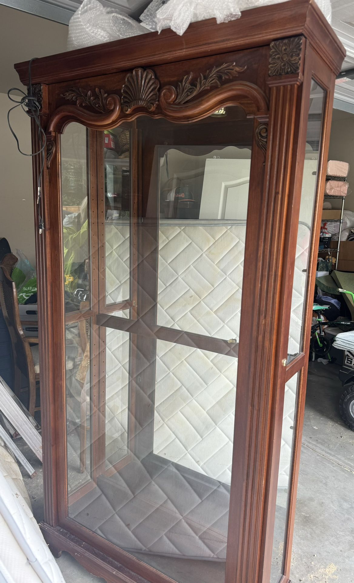 ✨Nearly  New  Mahogany Hutch / Credenza ✨