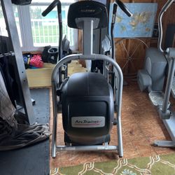 Cybex 630A Arc trainer