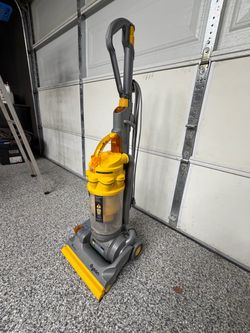 Dyson Upright Bagless Vacuum Cleaner DC14 Rotating Brushes Yellow Gray Corded