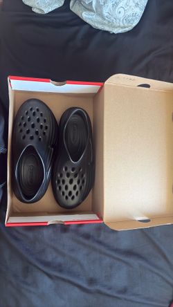 Nike react slides size 9