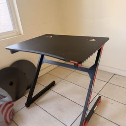 Gaming table 