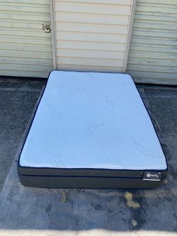 Brand new full mattress (Delivery available!)