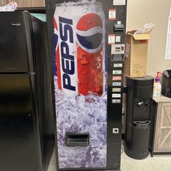 💥 Dixie Narco 276 Drink Vending Machine – $650 Cash 💥