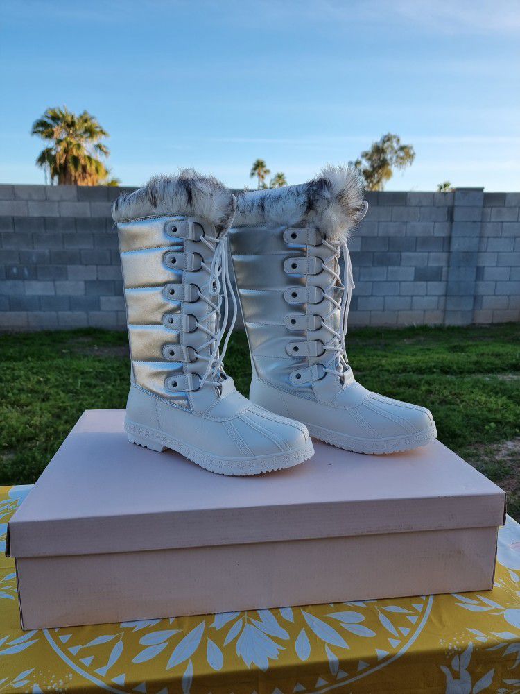 Shoedazzle Womens Christene Puffy Winter Boots White Faux Fur Lace Up Sz 8